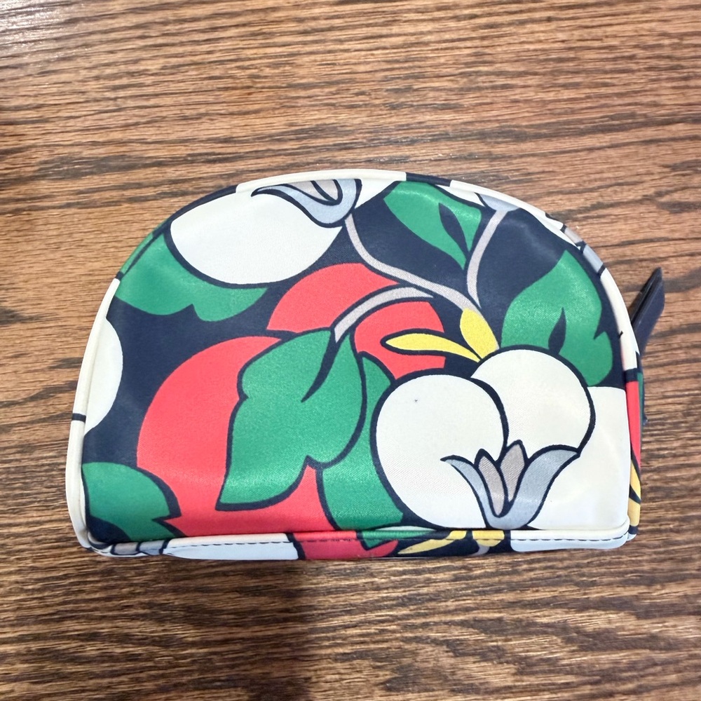 Small Kate Spade Zip Pouch ♠️ - Picture 3 of 5